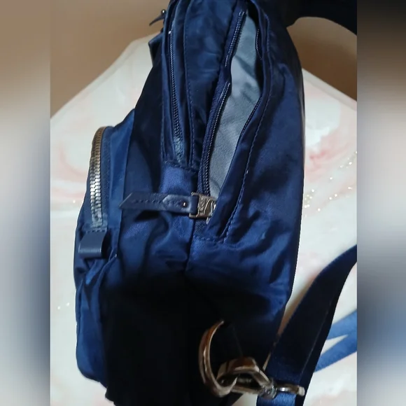 Tumi Backpack - Picture 5 of 8